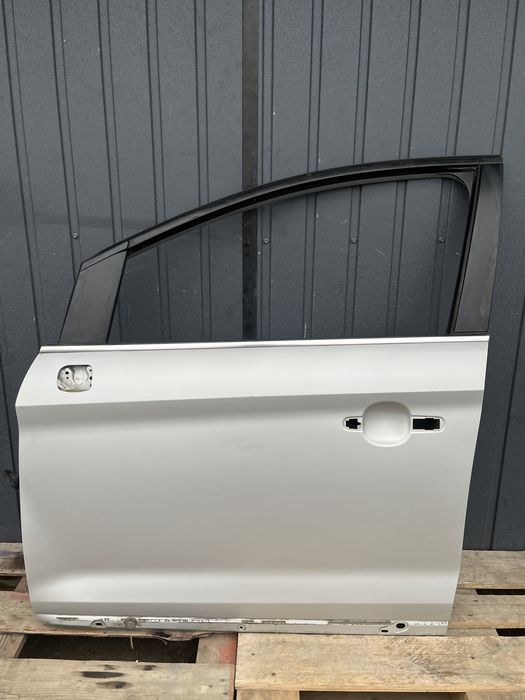 Ford Kuga 1 Двері передні ліві