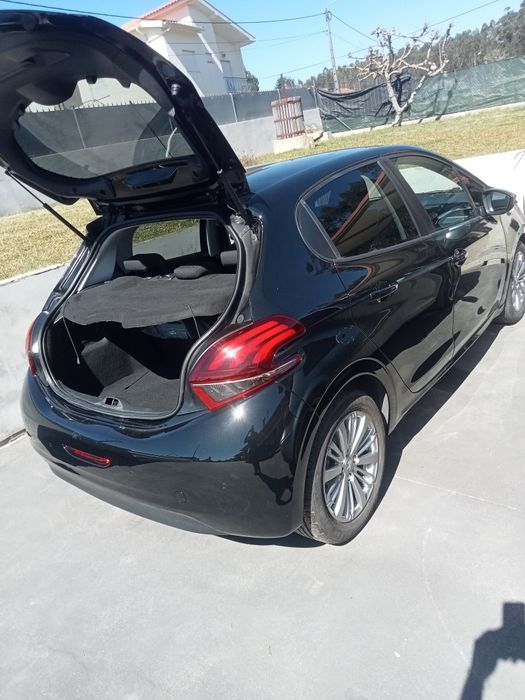 Peugeot 208 style 1600 HDi