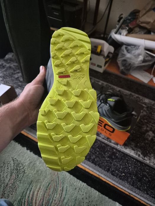 Orginalne Adidas Terrex R44 28 cm