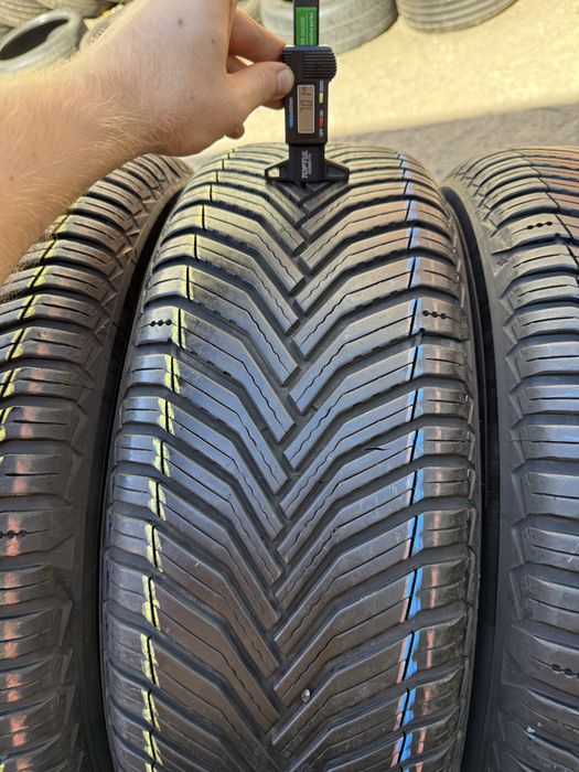 Шины БУ 225 60 R 18 Michelin cross climate 2 всесезон комплект