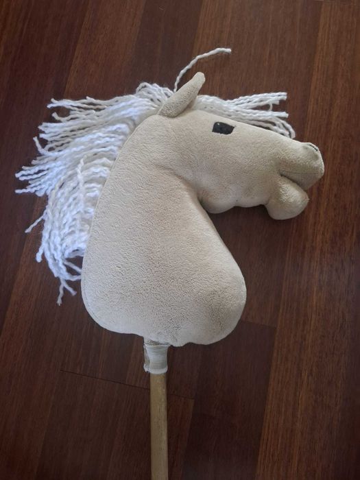 Hobby Horse - izabelowaty