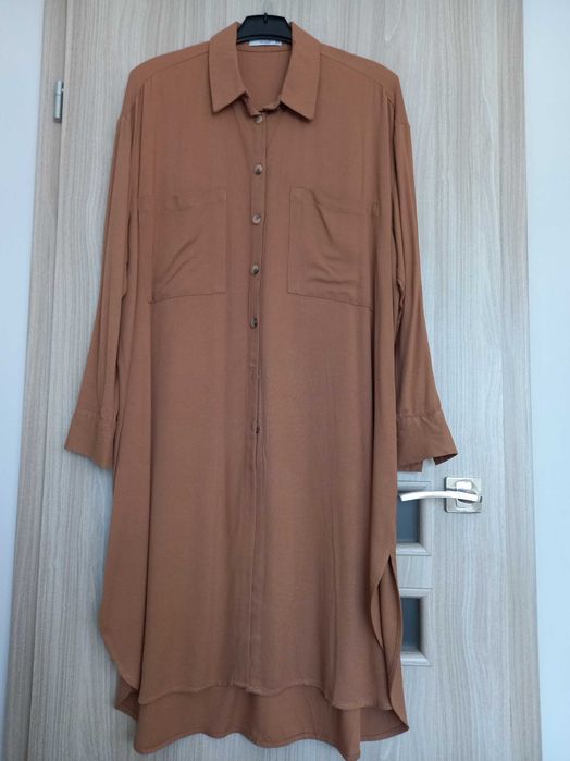 Piękna szmizjerka w kolorze kawki cappuccino