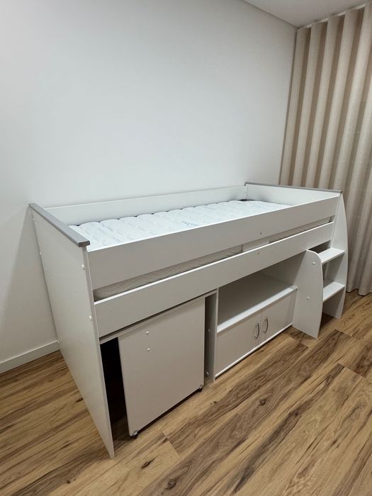 Cama alta criança Nova