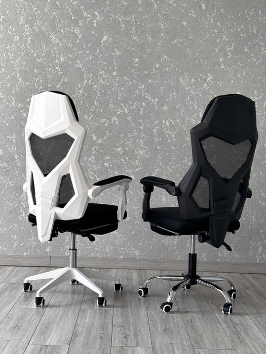 Геймерське крісло ЧОРНЕ І БІЛЕ Компютерне Крісло з тканини з підніжкою