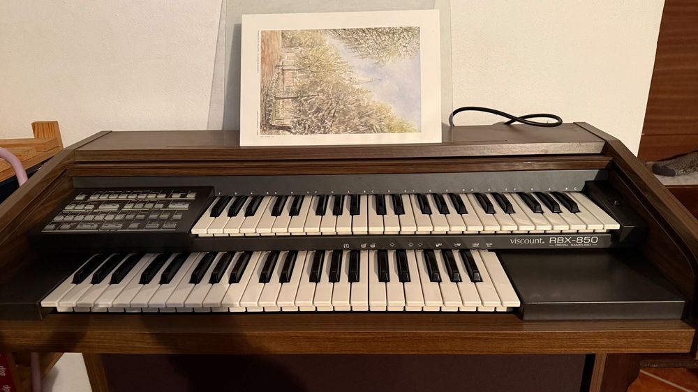 Órgão Viscount RBX 850
