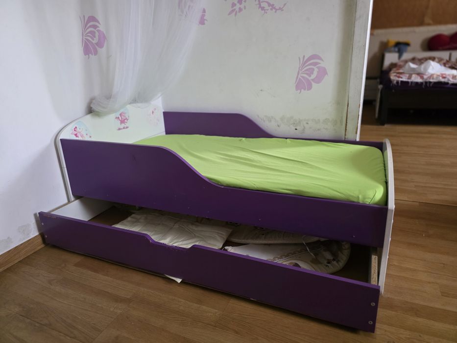 Łóżko dzieciece z  szuflada