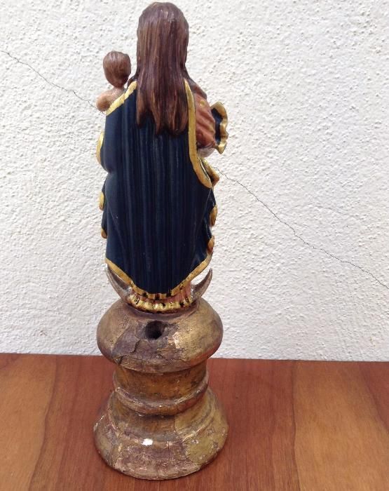 Imagem Nossa Senhora em madeira com menino ao colo, com base lisa