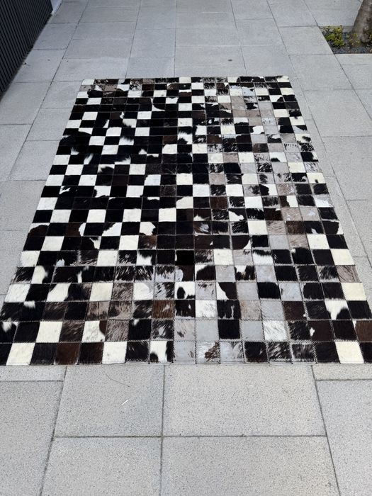 Tapete Pele de Vaca Verdadeiro - IKEA KORNUM 170x240 – Couro Natural (Patchwork) | Peça de Design