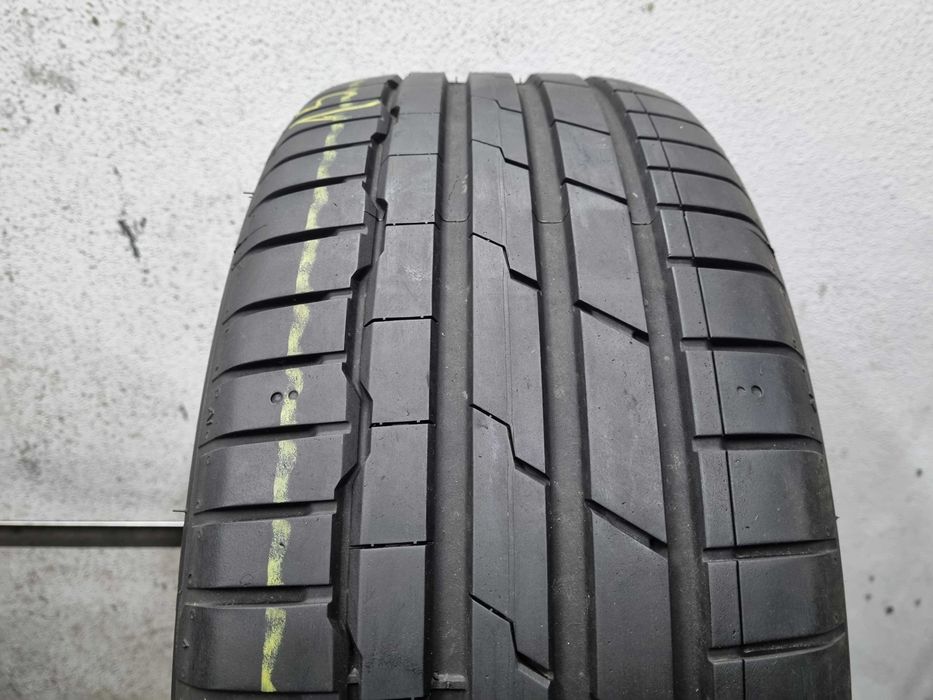 225/50/17 98Y Hankook Ventus S1 Evo 3 Dot.4723R