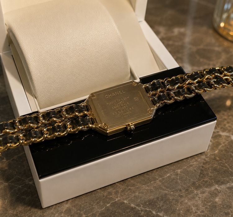 Жіночий годинник у стилі Chanel Première
