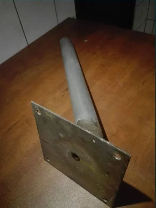 Uchwyt do anteny dachowy 45* do anteny SAT lub DVB-T