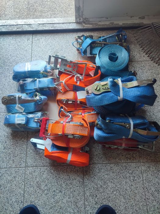 23 Cintas para camião novas