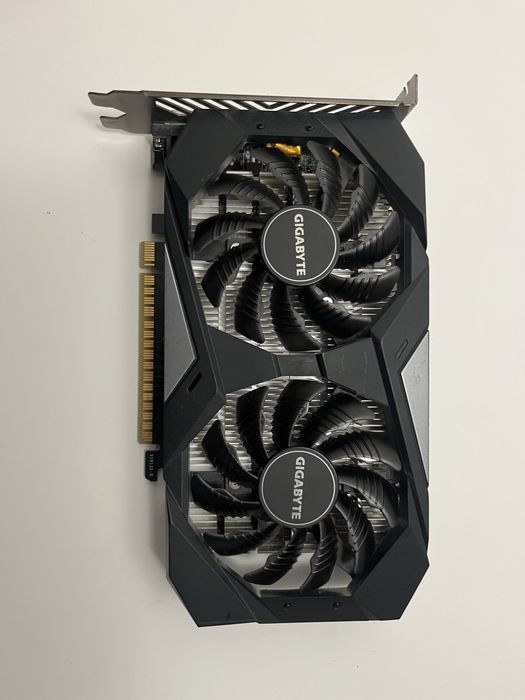 GeForce Gigabyte 1650 gtx 4gb