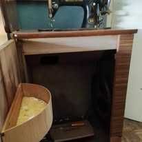 Máquina de Costura Antiga FUNCIONAL E COLECIONÁVEL