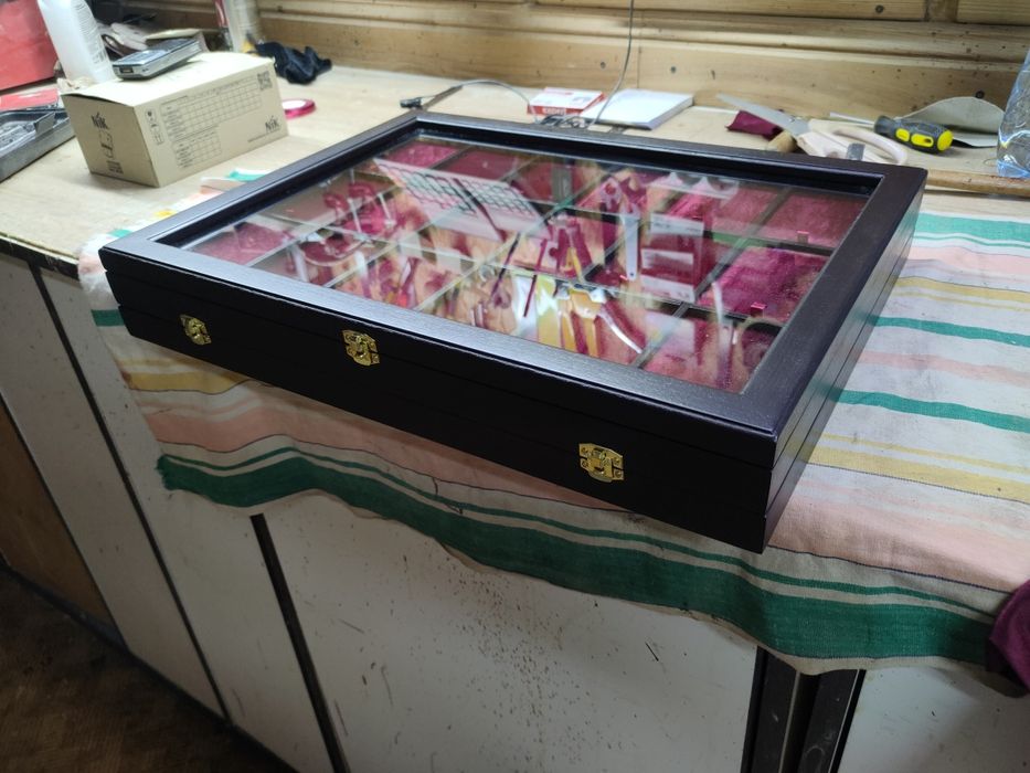 Рамка під ордени та нагороди на 32 ячейки