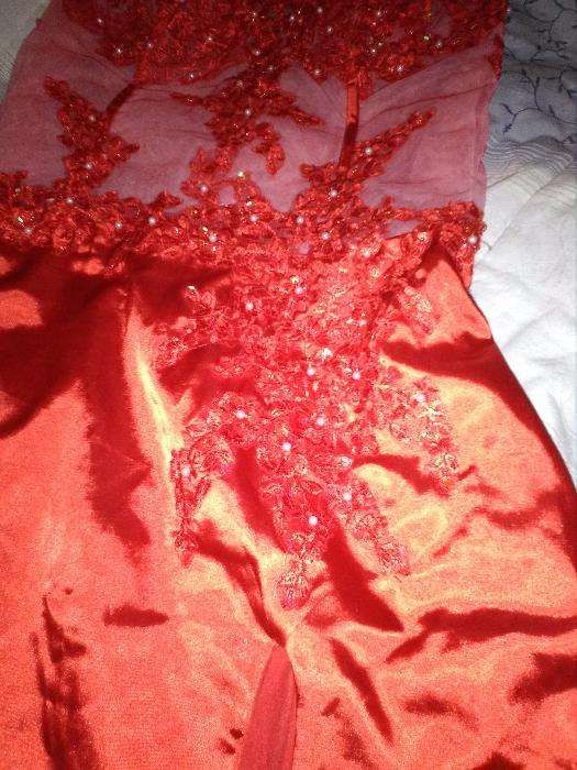 Vestido Gala super lindo,portes incluidos mediante o pagamento