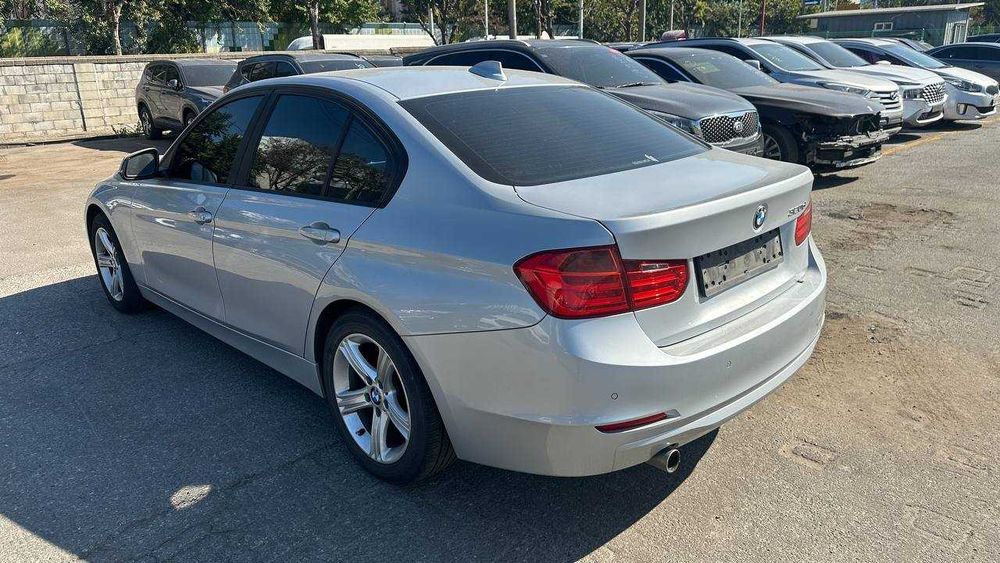 BMW 320d F30 2015 • Дизель, автомат, люк, проєкція