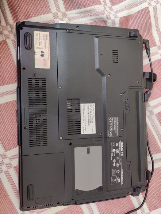 Продам ноутбук ASUS Возможен Обмен!
