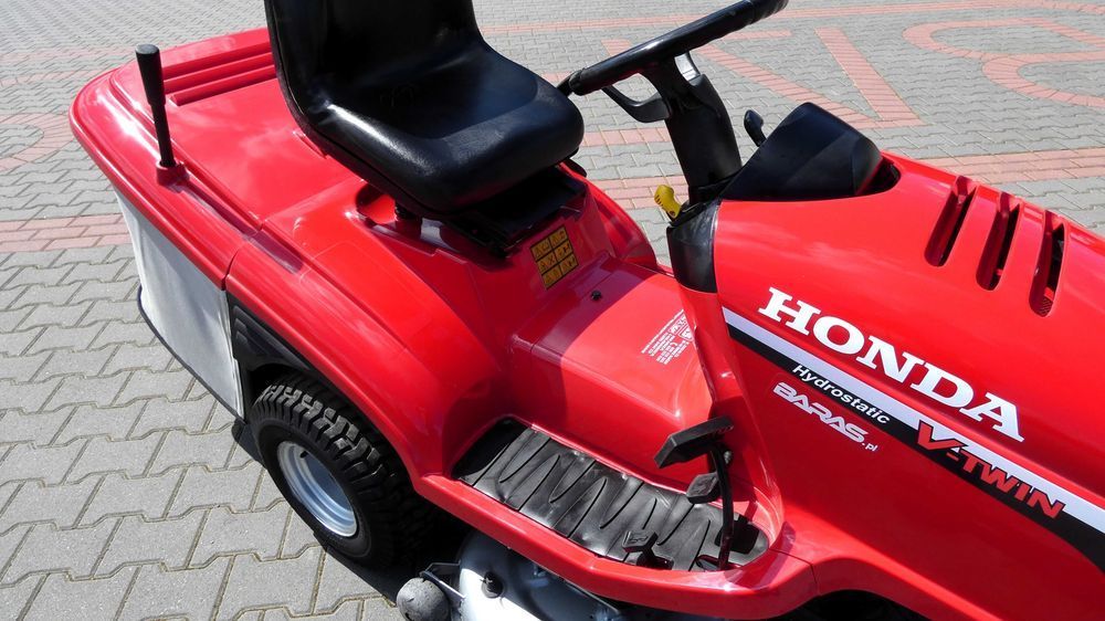 Traktorek kosiarka HONDA 2417 2 Cylindry (020703.6) - Baras