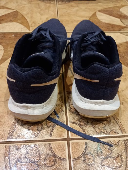 Adidasy nike 40 do biegania i nie tylko