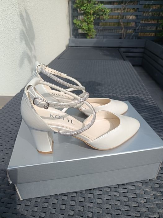 Czułenka buty ślubne Kotyl rozmiar 36