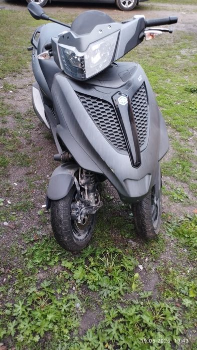 Продам Мото PIAGGIO MP3 300