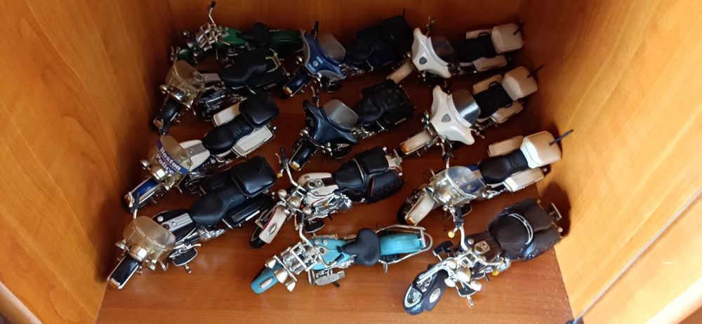 Coleção de motos (História da Harley e Outras)
