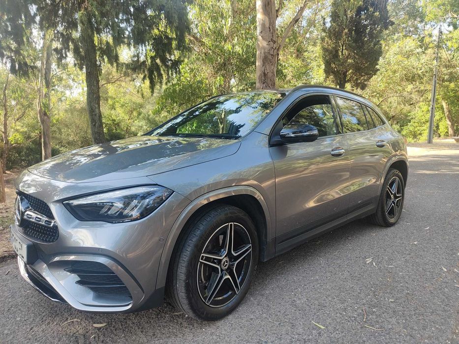 Mercedes GLA250e, AMG, com vários packs extra, garantia original