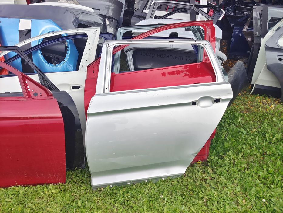 Volkswagen Passat B8 drzwi tylne tył lewy kombi