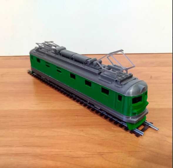 модель локомотива