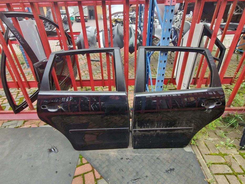 Двері задні  Volkswagen Polo  9N 2001-2009 дверь задняя поло 9N