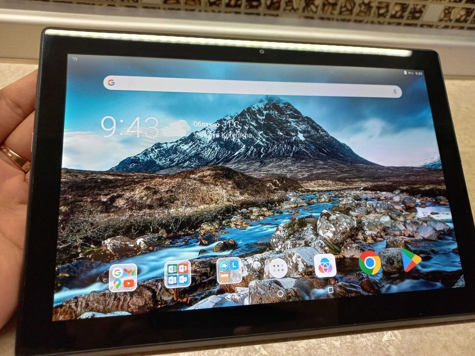 Планшет Lenovo 10". Оригінал! Стан!