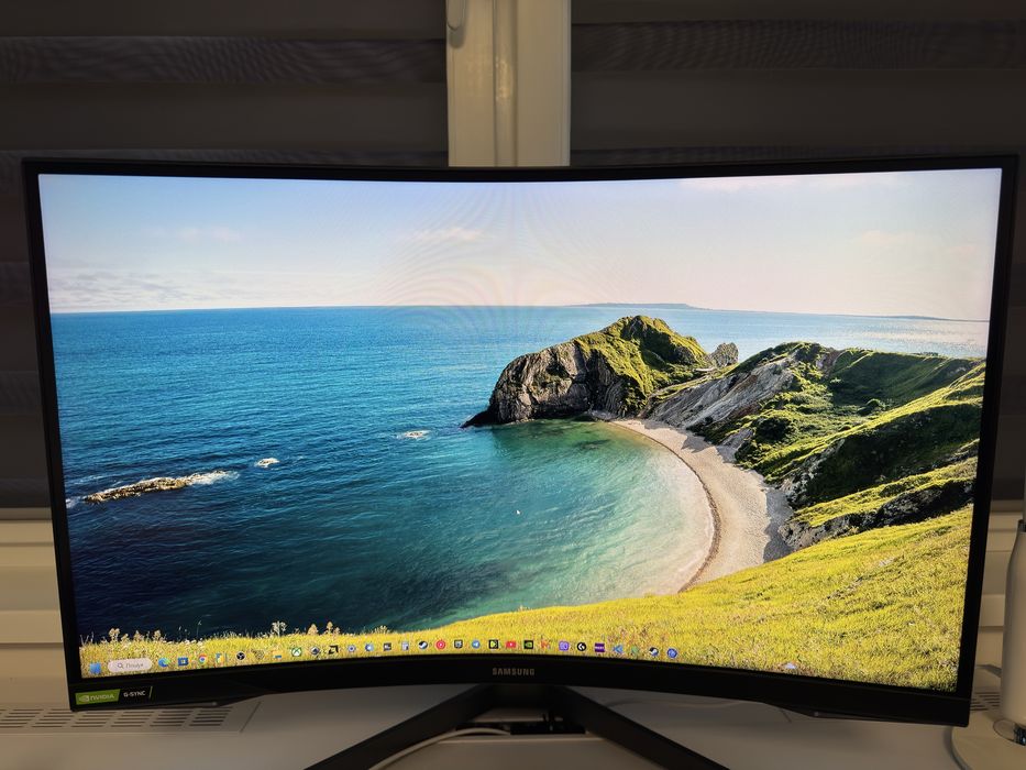 Монітор Samsung Odyssey G7