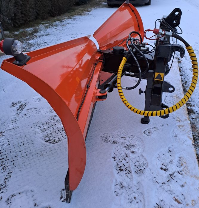 Pług do śniegu śnieżny strzalka V  2.4 m