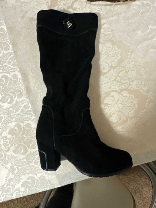 чоботи жіночі замшеві