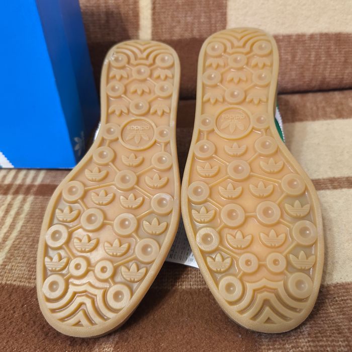 Нові кросівки adidas gazelle