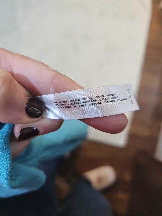 Camisola decote em bico