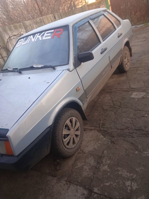 Срочно продам ваз 21099.