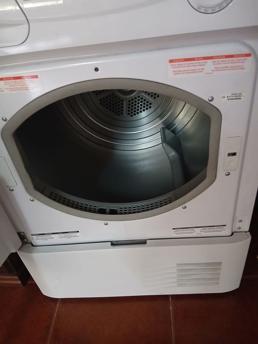 Máquina de secar roupa