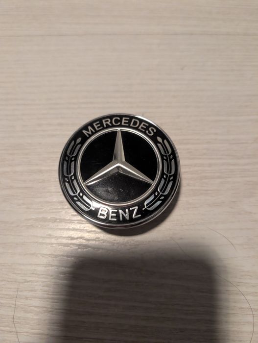 Значок емблема мерседес на капот