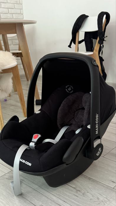 Maxi-cosi Pebble Pro 45-75 см. <12кг.