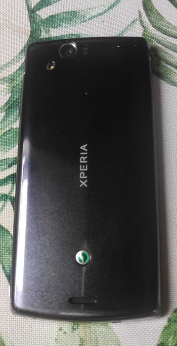 Sony Xperia Arc S solidny i elegancki