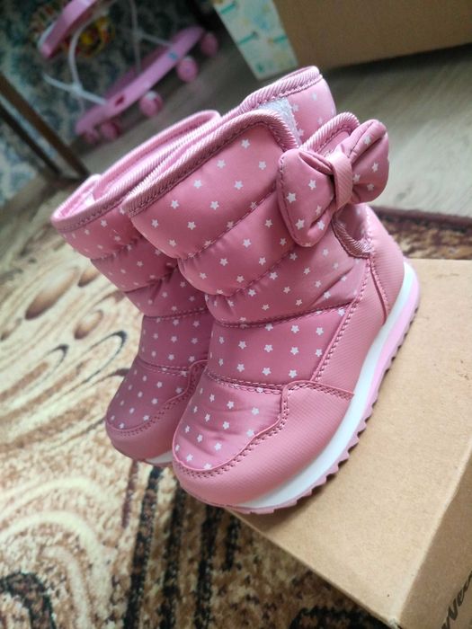 Туфельки для дівчинки