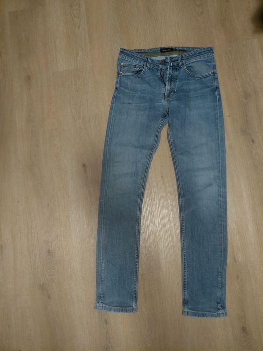 Jeansy Massimo Dutti