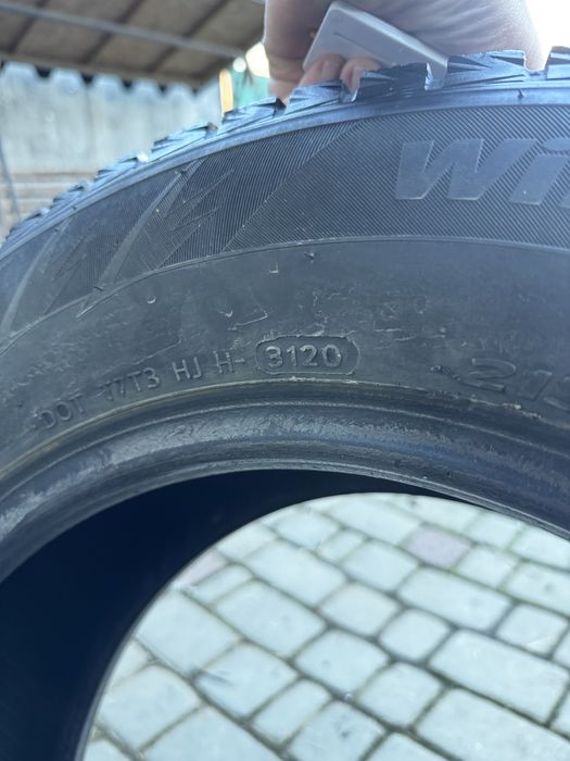 Зимові шини Hankook Winter i*cept iz 2 XL 215/65/r16 102T