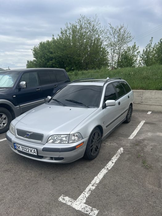 Volvo v40 2002 1,9 дизель (для ЗСУ)