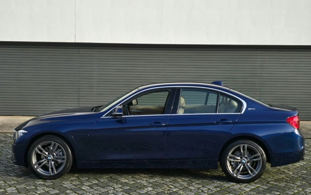 BMW 330 foto 2