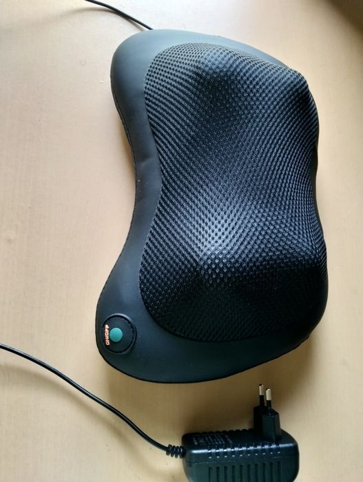 Massajador de costas, adaptável à cadeira e carro.