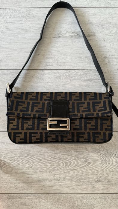 Сумка багет fendi