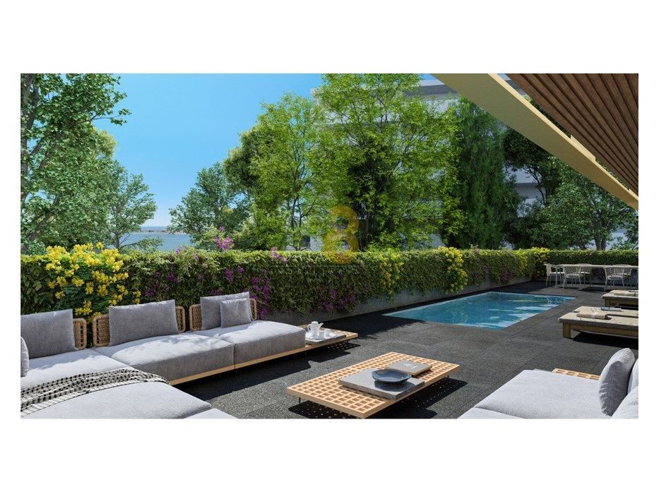 Excelente apartamento T3, com piscina privativa inserido no terraço...